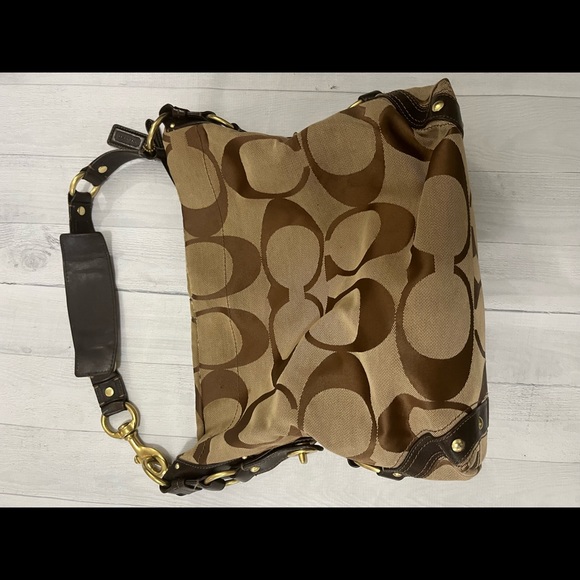 Beautiful Coach Hobo Purse - Picture 2 of 16